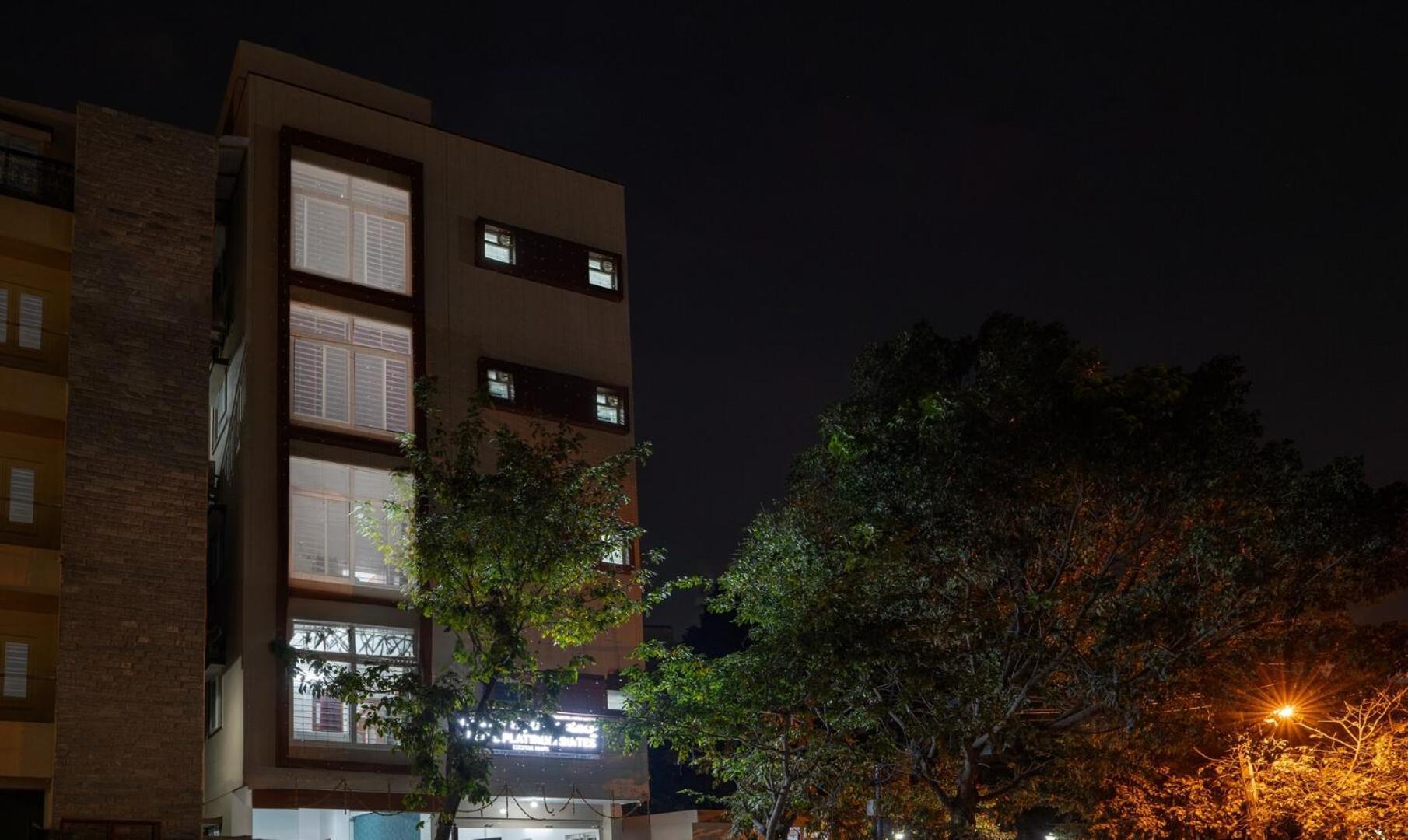 Hotel Royal Platinum Bangalore Luaran gambar