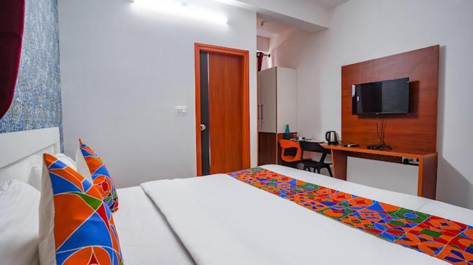 Hotel Royal Platinum Bangalore Luaran gambar