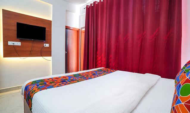 Hotel Royal Platinum Bangalore Luaran gambar