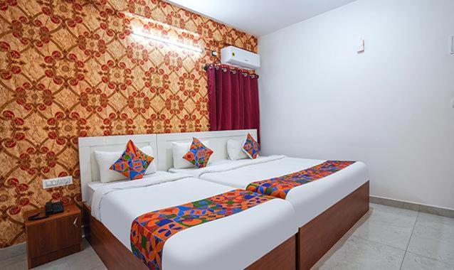 Hotel Royal Platinum Bangalore Luaran gambar